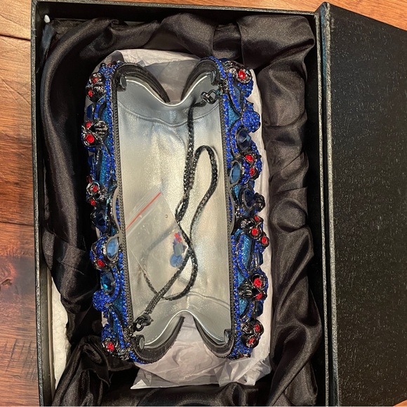 NWT Designer Stefano Laviano Swarovski Crystal Skull Clutch Purse: Blue w/ Red - Picture 6 of 11